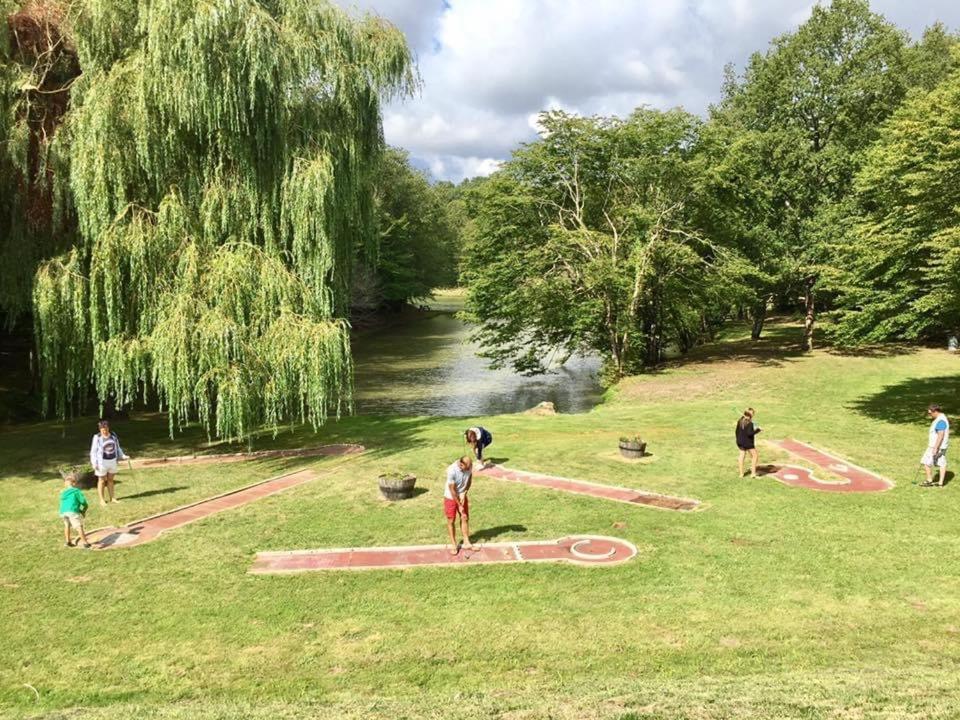 Camping Les Petites Minaudieres 호텔 Saint-Sauveur  외부 사진