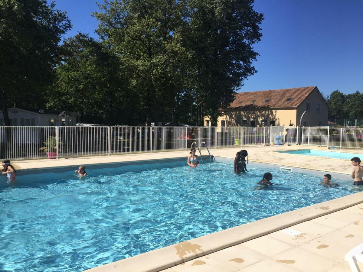 Camping Les Petites Minaudieres 호텔 Saint-Sauveur  외부 사진